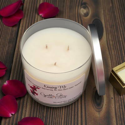 3 Wick Candle Kissing Me